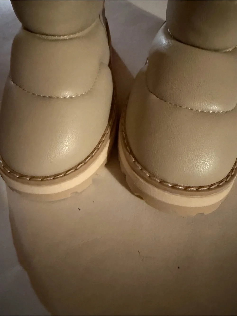 Zara Kids Puffer Boots in Beige Size 7